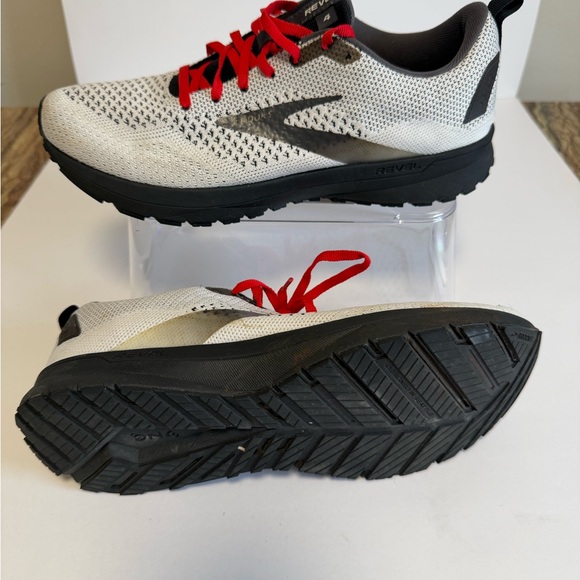 Men's White and Red Athletic Shoes - Picture 3 of 3